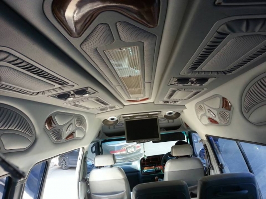 ขายรถตู้หัวจรวด 4 แสน