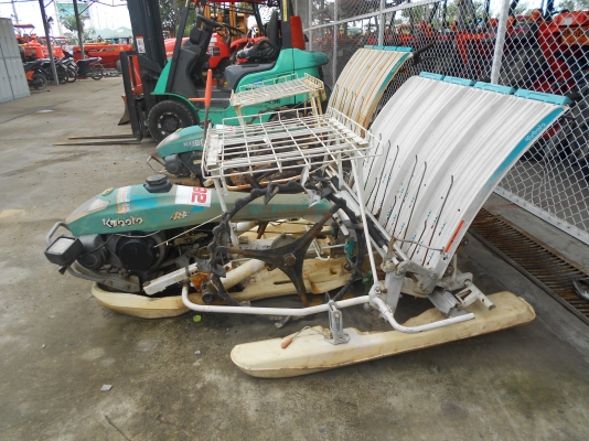 ขายรถดำนาเดินตามสี่แถวมือสอง ขายรถดำนาเดินตามสี่แถวมือสอง