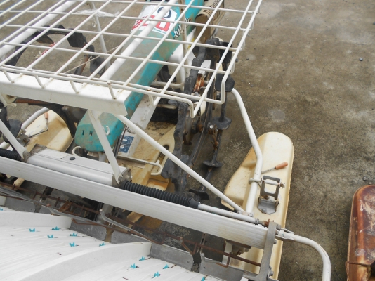 ขายรถดำนาเดินตามสี่แถวมือสอง ขายรถดำนาเดินตามสี่แถวมือสอง