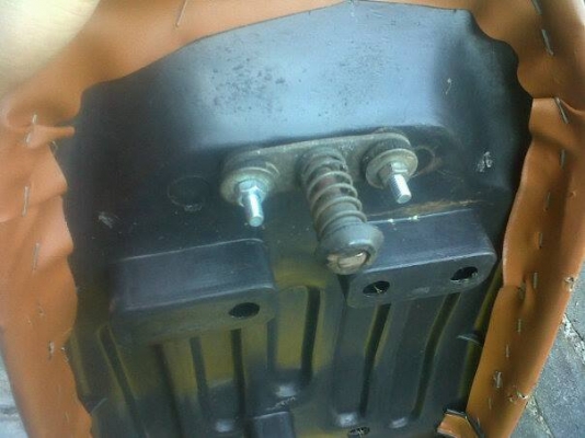 ขาย ดรีมคุรุสภาชุบโครง  9,900 บาท  ด่วนๆ สภาพสวยๆ - เครื่องชุบๆ ดีพร้อมขับ, อาร์มชุบ, บังโคนหลังชุบ, สเตอร์เรด - สีสวยๆใหม่ๆ,ดุมหน้าชุบ-หลังชุบ, เบาะมีทีล๊อก, ท่อยกสวยๆ - อะไหล่ครบๆ อื่นๆตามรูป *** ไม่มีเล่มนะครับ(ไม่มี ท.บ.) สนใจโทร 082-7391165 หรือ 088-