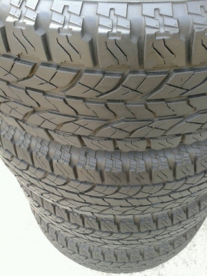 9,000 ยาง All 265/75R17 ปี 11 สวยๆ 9,000 ยาง All 265/75R17 ปี 11 สวยๆ