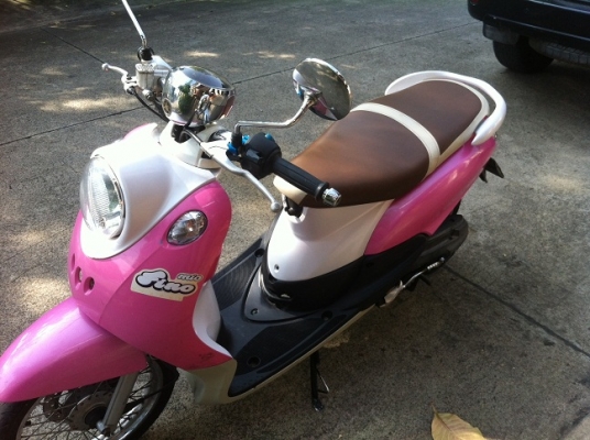 ขายรถฟีโน่ สีชมพูขาว ขายถูกๆเพราะย้ายไป ตจว.