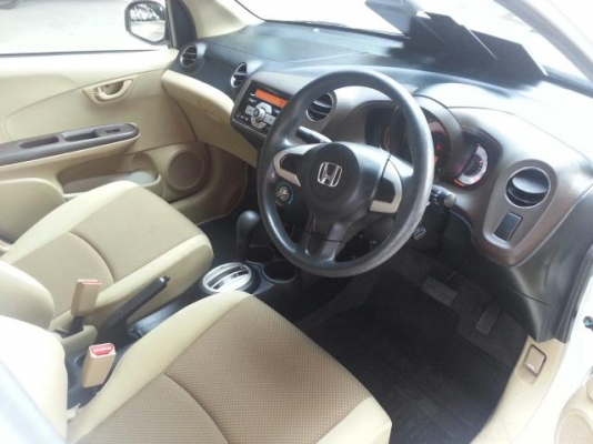 ขายด่วน HONDA BRIO 5DR 1.2V 2012