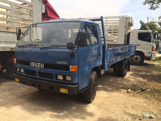 NPR 115 hp กระบะคาร์โก้ยาว 4.30 m