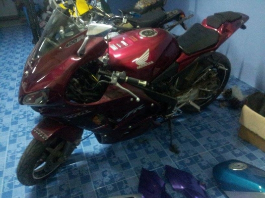 ขาย vfr 400 nc24 สำเนาทะเบียนแท้+ใบแจ้งความเล่มทะเบียนหาย มี พรบ. โอนไม่ได้ ต่อภาษีไม่ได้ ขี่ได้อย่างเดียวไปได้ทั่วประเทศไม่โดนจับหรือโดนยึดแน่นอน " นอกนั้นตามรูปทุกอย่าง ราคา 50,000 บาท ต่อลองได้ครับ สอบถามที่เบอร์ 092-6429114 ตลอด24 ซม.