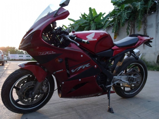 ขาย vfr 400 nc24 สำเนาทะเบียนแท้+ใบแจ้งความเล่มทะเบียนหาย มี พรบ. โอนไม่ได้ ต่อภาษีไม่ได้ ขี่ได้อย่างเดียวไปได้ทั่วประเทศไม่โดนจับหรือโดนยึดแน่นอน " นอกนั้นตามรูปทุกอย่าง ราคา 50,000 บาท ต่อลองได้ครับ สอบถามที่เบอร์ 092-6429114 ตลอด24 ซม.