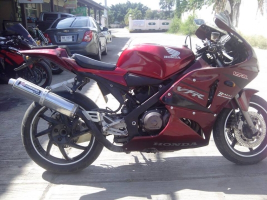 ขาย vfr 400 nc24 สำเนาทะเบียนแท้+ใบแจ้งความเล่มทะเบียนหาย มี พรบ. โอนไม่ได้ ต่อภาษีไม่ได้ ขี่ได้อย่างเดียวไปได้ทั่วประเทศไม่โดนจับหรือโดนยึดแน่นอน " นอกนั้นตามรูปทุกอย่าง ราคา 50,000 บาท ต่อลองได้ครับ สอบถามที่เบอร์ 092-6429114 ตลอด24 ซม.