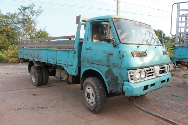 ขาย isuzu หกล้อ