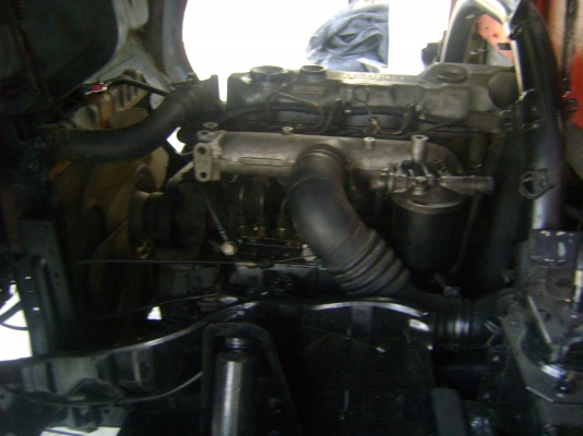 ขายรถ 6 ล้อ มิตชูแคนเตอร์ เครื่อง115 แรง เครื่องดี คัชชีสวย หลังF สภาพพร้อมใช้งาน