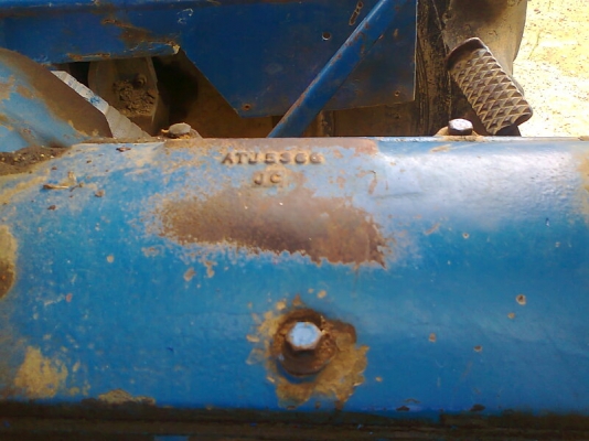 รถไถ (LEYLAND 170) เท่า FORD 6610 เครื่องดี ปั้มดี มีใบดันหน้า มีผานหลังแบบใบมีดเกรดดิน ตัดราคาเหลือ 1.2 แสนบาท.