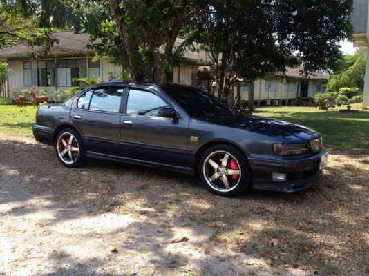 A32 รถสวย เครื่องเกียร์ดี แก๊ส+น้ำมันเนียนๆ แม็ก18ยางใหม่ปี13 เครื่องเสียงพร้อมจอ