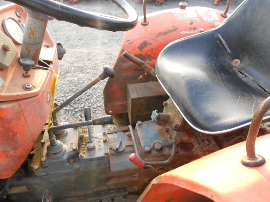 ขาย รถไุถมือสอง ตามสภาพ KUBOTA L2201DT ขาย รถไุถมือสอง ตามสภาพ KUBOTA L2201DT