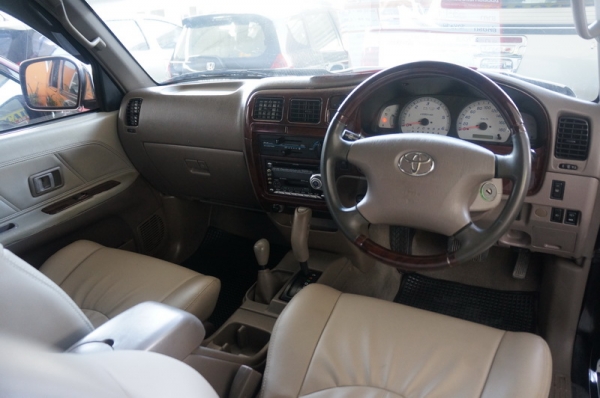 TOYOTA SPORT RIDER ปี 2003 ตัว TOP สุด 4WD เบาะหนัง เกียร์ AUTO