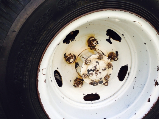 6ล้อเล็กครับ ขายถูกครับNKR จัดกันไปเลยครับวันนี้190000เอาไปเลย