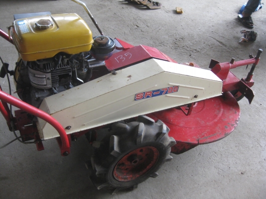 ขายรถตัดหญ้า SR-700 ROBIN 7.5แรงพร้อมใช้งาน