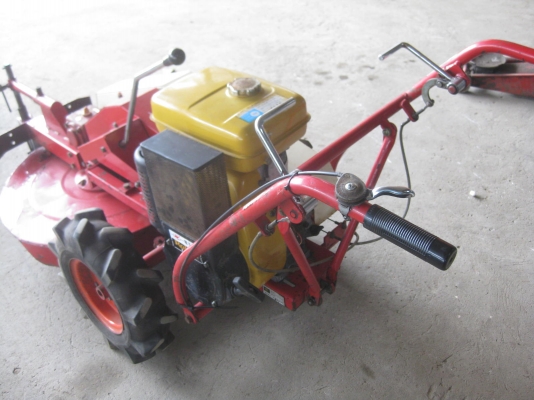 ขายรถตัดหญ้า SR-700 ROBIN 7.5แรงพร้อมใช้งาน