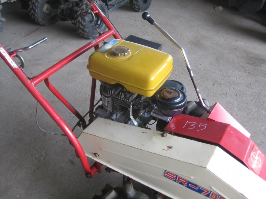 ขายรถตัดหญ้า SR-700 ROBIN 7.5แรงพร้อมใช้งาน