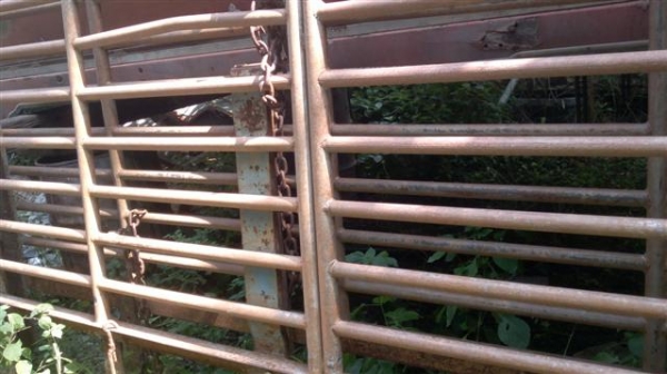 # ขายรั้ว แป๊ปน้ำ ฉาก 10ตัน +พร้อมกะจังหน้า ราคาไม่แพง