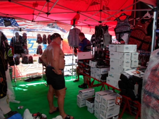 @@กลับมาอีกแล้วค่ะ งาน King's cup Pattaya สินค้าลดมากกว่า 50\%@@