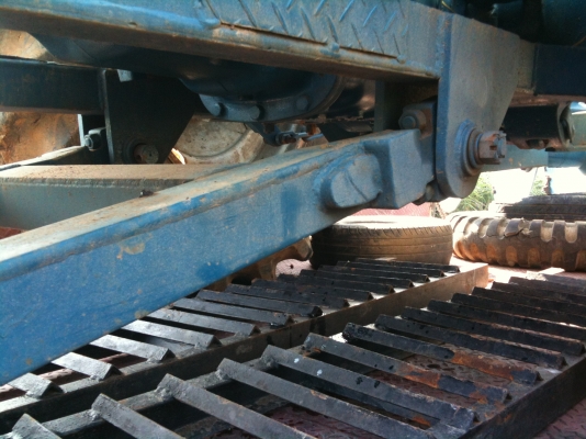 ขายรถไถฟอร์ด FORD 6600 รถมีทะเบียนพร้อมโอนครับ