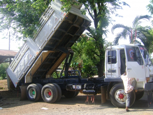 ขายสิบล้อมิตซูบิชิ เฉินหลง ขายสิบล้อมิตซูบิชิ เฉินหลง