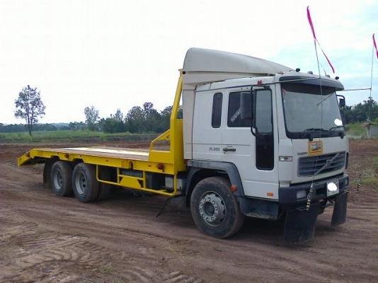 ขายเทเลอร์ VOLVO ปี48 250แรงม้า สภาพสวยพร้อมใช้ ราคาต่อรองได้ ติดต่อได้ที่คุณ อ๊อฟ พิจิตร 086-737-9991