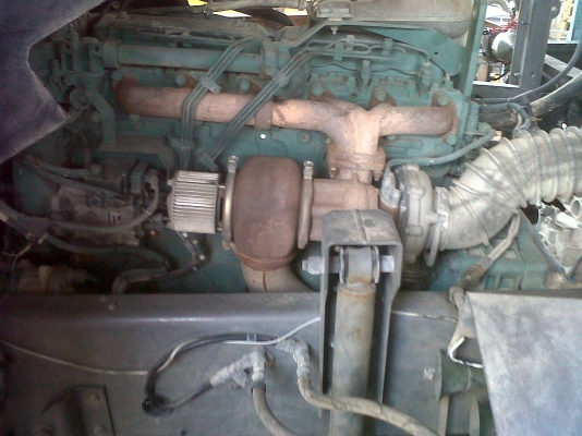 ขายเทเลอร์ VOLVO ปี48 250แรงม้า สภาพสวยพร้อมใช้ ราคาต่อรองได้ ติดต่อได้ที่คุณ อ๊อฟ พิจิตร 086-737-9991