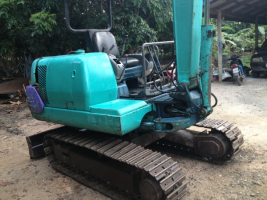 ขายรถขุด แมคโครเล็ก KOMATSU PC30-7 สภาพพร้อมใช้ราคาเบาๆ