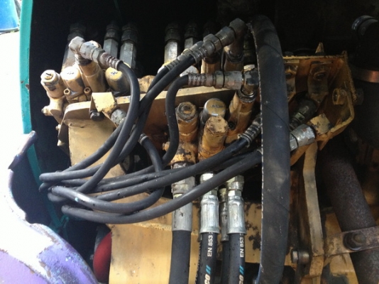 ขายรถขุด แมคโครเล็ก KOMATSU PC30-7 สภาพพร้อมใช้ราคาเบาๆ