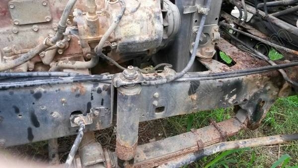 รถบรรทุก 6 ล้อบรรทุกน้ำ ยี่ห้ออีโน่ รุ่น FC