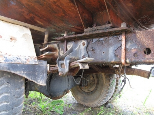 รถบรรทุก 6 ล้อบรรทุกน้ำ ยี่ห้ออีโน่ รุ่น FC