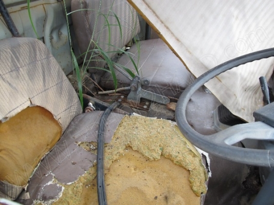 รถบรรทุก 6 ล้อบรรทุกน้ำ ยี่ห้ออีโน่ รุ่น FC