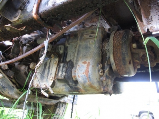 รถบรรทุก 6 ล้อบรรทุกน้ำ ยี่ห้ออีโน่ รุ่น FC