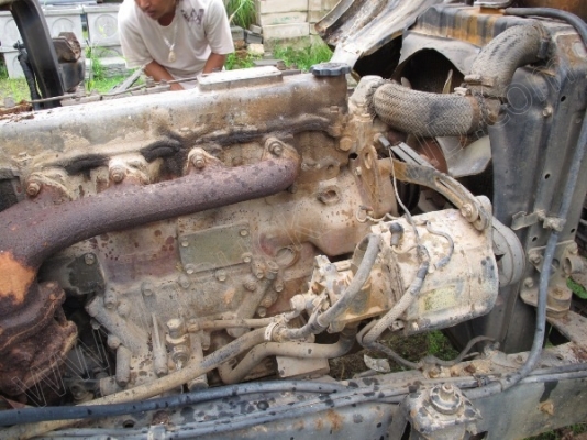 รถบรรทุก 6 ล้อบรรทุกน้ำ ยี่ห้ออีโน่ รุ่น FC