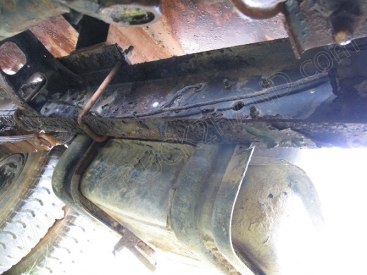 รถบรรทุก 6 ล้อบรรทุกน้ำ ยี่ห้ออีโน่ รุ่น FC