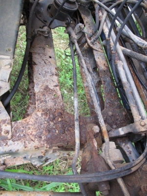 รถบรรทุก 6 ล้อบรรทุกน้ำ ยี่ห้ออีโน่ รุ่น FC