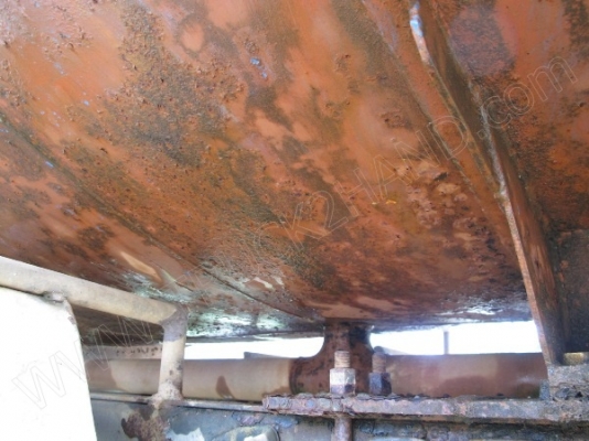 รถบรรทุก 6 ล้อบรรทุกน้ำ ยี่ห้ออีโน่ รุ่น FC