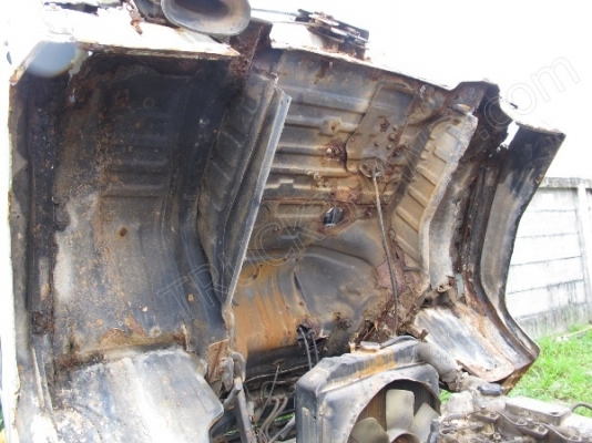 รถบรรทุก 6 ล้อบรรทุกน้ำ ยี่ห้ออีโน่ รุ่น FC