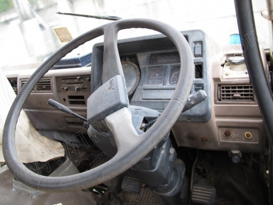 รถบรรทุก 6 ล้อบรรทุกน้ำ ยี่ห้ออีโน่ รุ่น FC