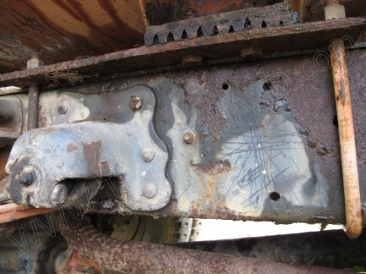 รถบรรทุก 6 ล้อบรรทุกน้ำ ยี่ห้ออีโน่ รุ่น FC