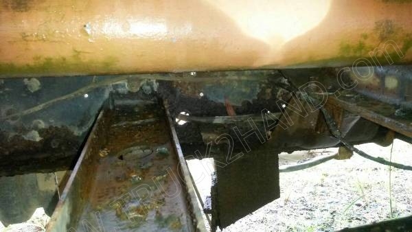 รถบรรทุก 6 ล้อบรรทุกน้ำ ยี่ห้ออีโน่ รุ่น FC