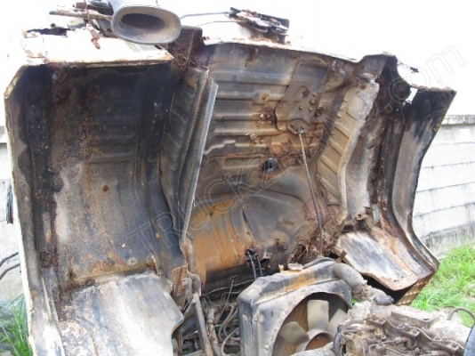 รถบรรทุก 6 ล้อบรรทุกน้ำ ยี่ห้ออีโน่ รุ่น FC