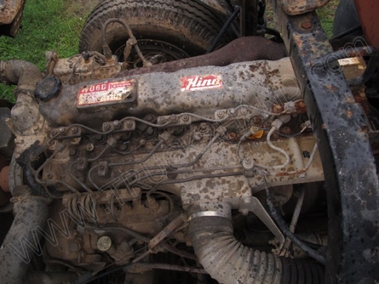 รถบรรทุก 6 ล้อบรรทุกน้ำ ยี่ห้ออีโน่ รุ่น FC