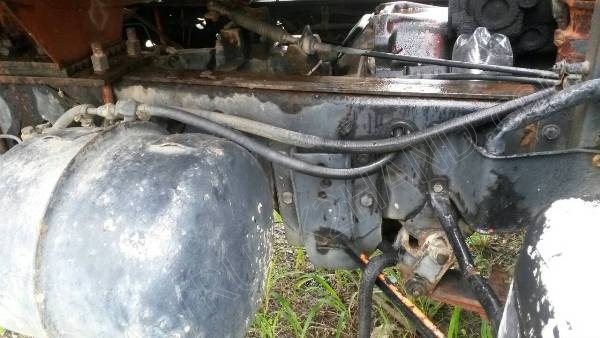 รถบรรทุก 6 ล้อบรรทุกน้ำ ยี่ห้ออีโน่ รุ่น FC