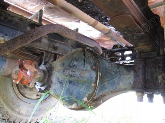 รถบรรทุก 6 ล้อบรรทุกน้ำ ยี่ห้ออีโน่ รุ่น FC