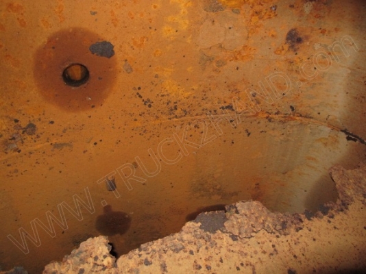 รถบรรทุก 6 ล้อบรรทุกน้ำ ยี่ห้ออีโน่ รุ่น FC