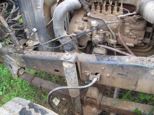 รถบรรทุก 6 ล้อบรรทุกน้ำ ยี่ห้ออีโน่ รุ่น FC