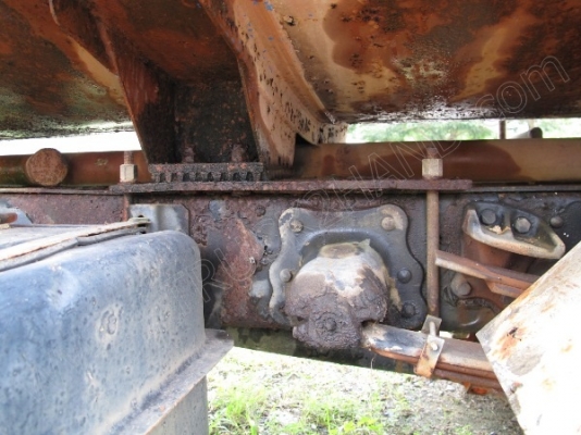 รถบรรทุก 6 ล้อบรรทุกน้ำ ยี่ห้ออีโน่ รุ่น FC