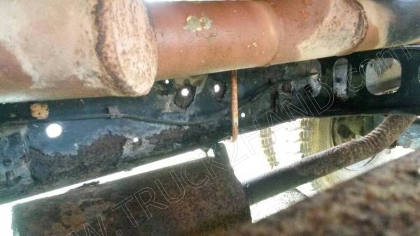 รถบรรทุก 6 ล้อบรรทุกน้ำ ยี่ห้ออีโน่ รุ่น FC