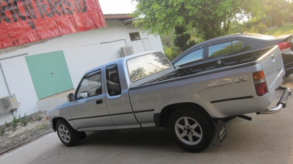 ขายรถกระบะไมตี้เอ็กปี1996/39 สีบร์อนเงินสวยๆไม่มีแม้รอยตำหนิสภาพเหมือนใหม่ออกจากศูนย์+เอกสารพร้อมโอน+ภาษีเต็มถึงมกราคา2558ต่อให้ข้ามปีเลยครับ+พวงมาลัยพาเวอร์โรงงาน+แอร์เย็นจัด+เครื่องเสียงชีดี+แม๊กไลเนอน์ใหม่+ล้อแม็กขอบ15 รถสภาพพร้อมใช้งานใช้งานน้อยไม่เคย ขายรถกระบะไมตี้เอ็กปี1996/39 สีบร์อนเงินสวยๆไม่มีแม้รอยตำหนิสภาพเหมือนใหม่ออกจากศูนย์+เอกสารพร้อมโอน+ภาษีเต็มถึงมกราคา2558ต่อให้ข้ามปีเลยครับ+พวงมาลัยพาเวอร์โรงงาน+แอร์เย็นจัด+เครื่องเสียงชีดี+แม๊กไลเนอน์ใหม่+ล้อแม็กขอบ15 รถสภาพพร้อมใช้งานใช้งานน้อยไม่เคย